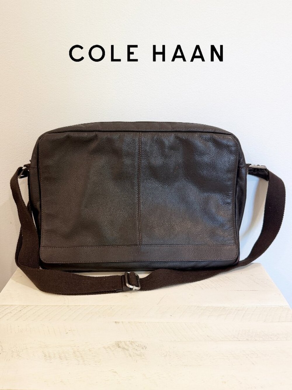 Cole Haan Pebbled Leather Laptop Messenger Bag Brown Padded Computer Compartment